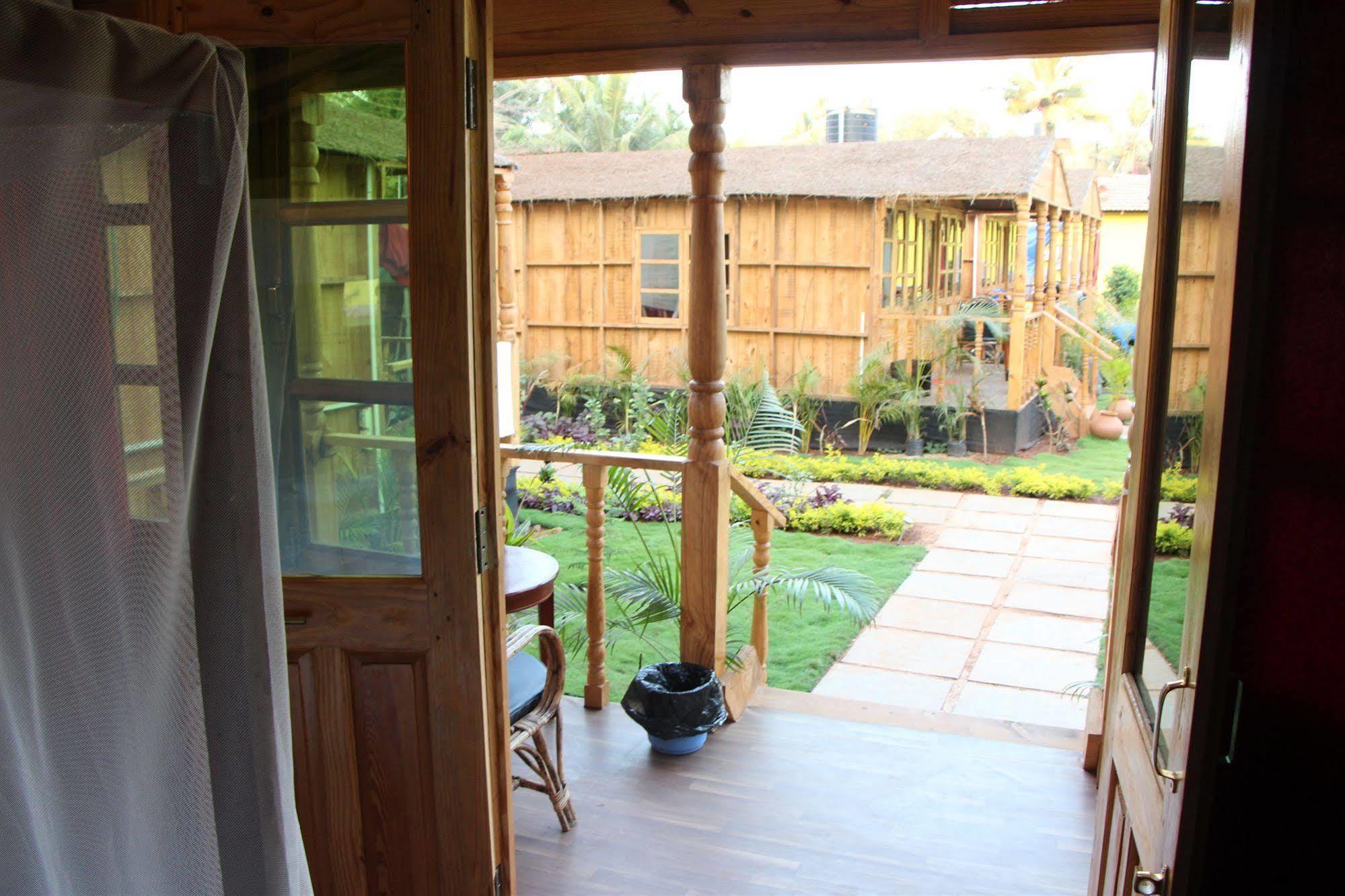 เนปจูน พอยต์ พรีเมียม คอตเทจ Bed & Breakfast ปาโลเลม ภายนอก รูปภาพ